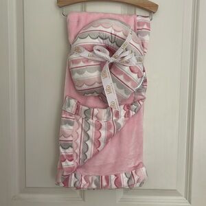 ⚫️ Newborn baby boo y and blanket bundle⚫️